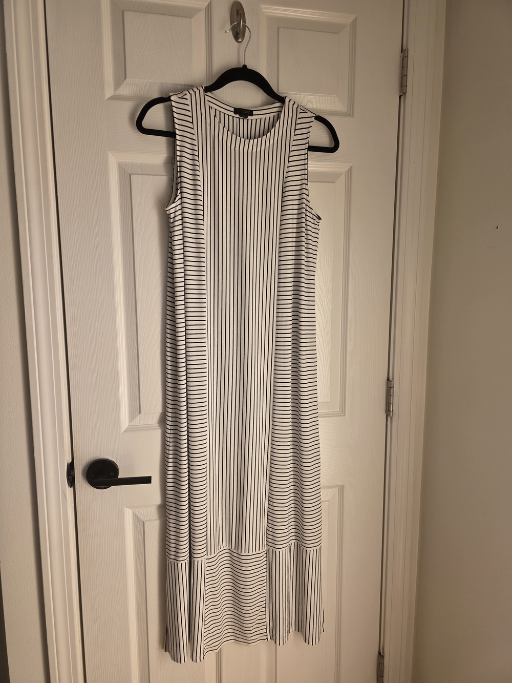 J Jill Sleeveless White and Black Striped Maxi Dress Women's Small